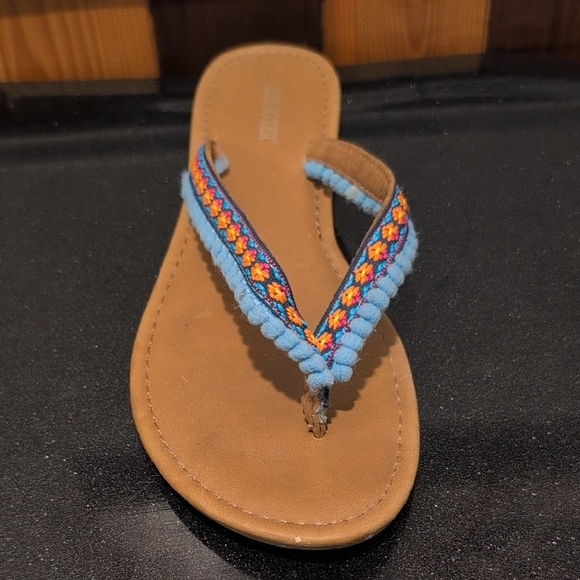 Joe Boxer Beautifully Decorative Flip Flop Sandals, Very Comfy Size 8 - Picture 5 of 9